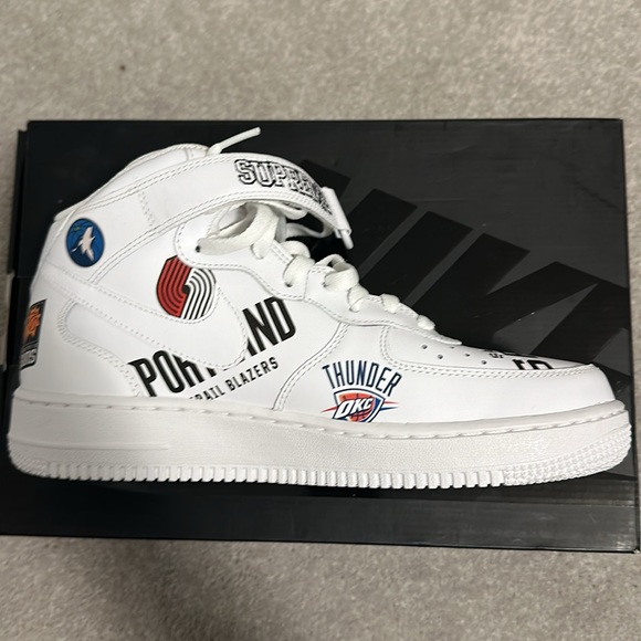 Supreme x NBA x Air Force 1 Mid 07 'White' - Picture 5 of 5